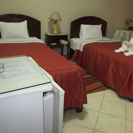 Hotel Suite Plaza Trujillo Exteriör bild