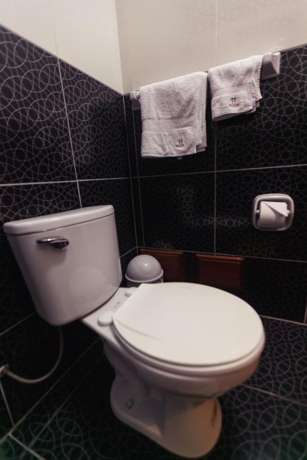 Hotel Suite Plaza Trujillo Exteriör bild