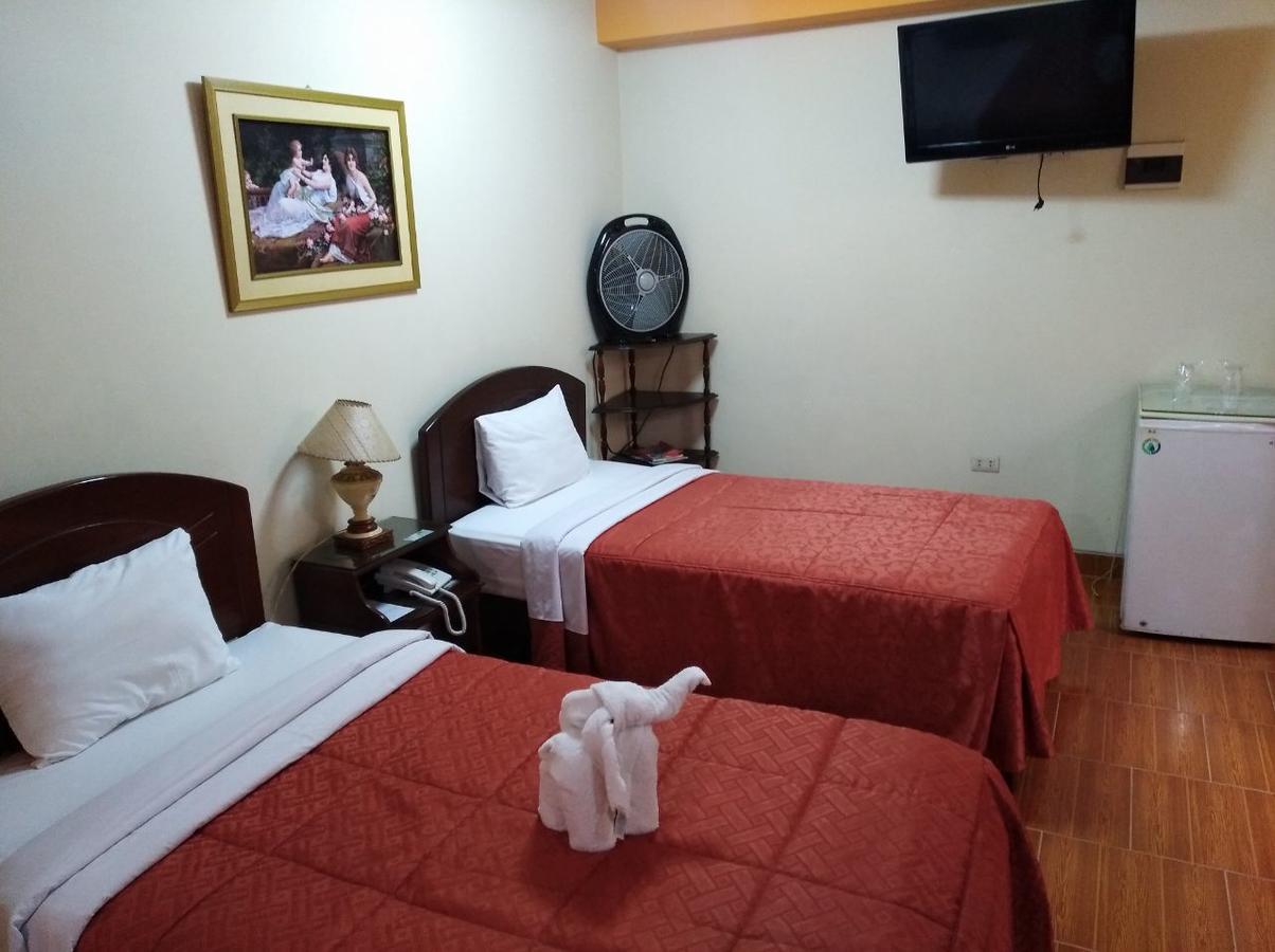 Hotel Suite Plaza Trujillo Exteriör bild